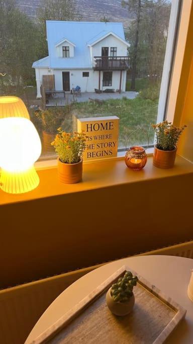 Charming 3 Bedroom Apartment *